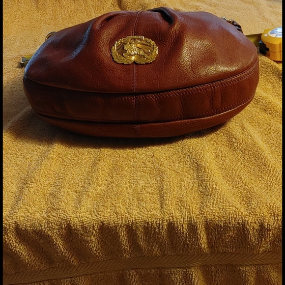 ♥️BURBERRY LEATHER PURSE!! - Picture 12 of 12